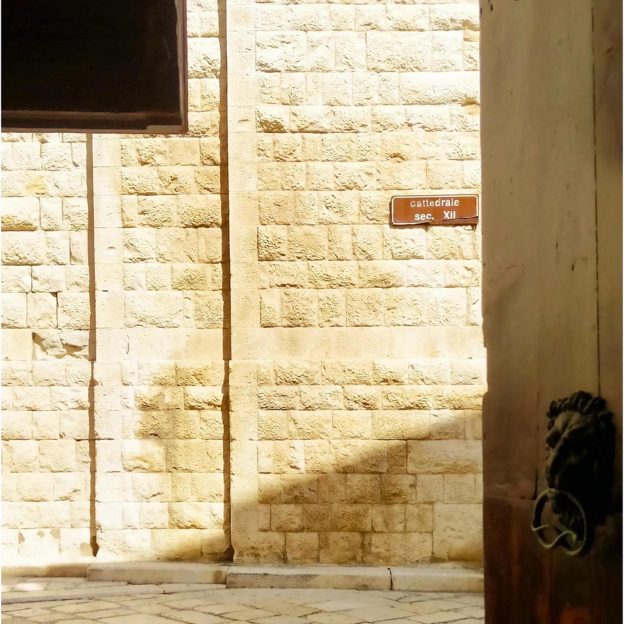 Palazzo Framarino Dei Malatesta - Noble Floor - XIV Century Giovinazzo Exterior foto