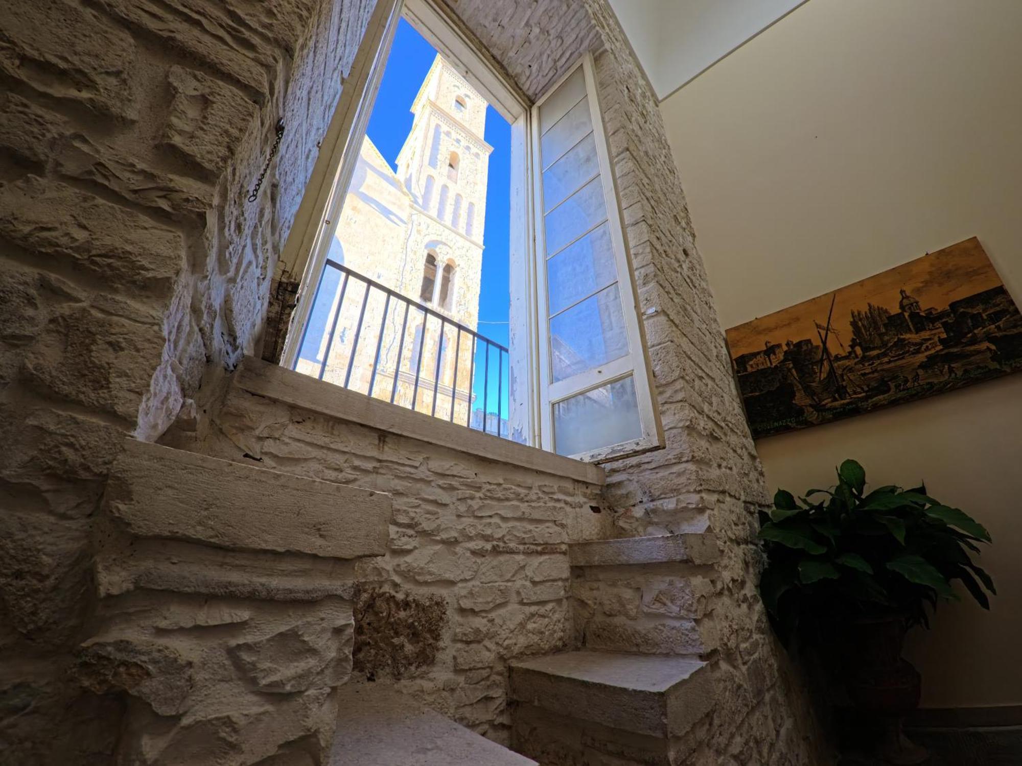 Palazzo Framarino Dei Malatesta - Noble Floor - XIV Century Giovinazzo Exterior foto