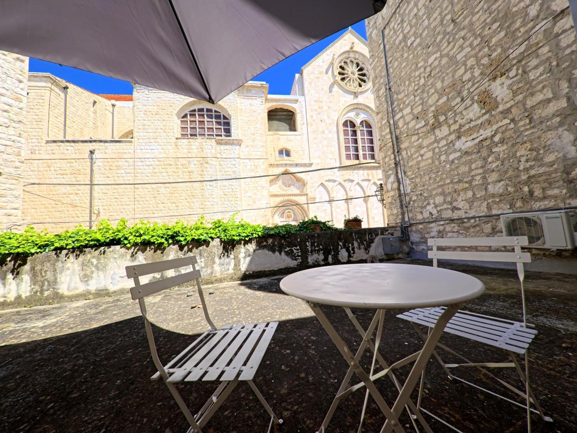 Palazzo Framarino Dei Malatesta - Noble Floor - XIV Century Giovinazzo Exterior foto